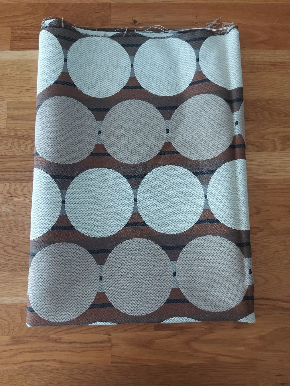 Tessuti: Stoff, braun, ca. 150 x 100 cm – Usato da Oberengstringen venduto da PaolaDe