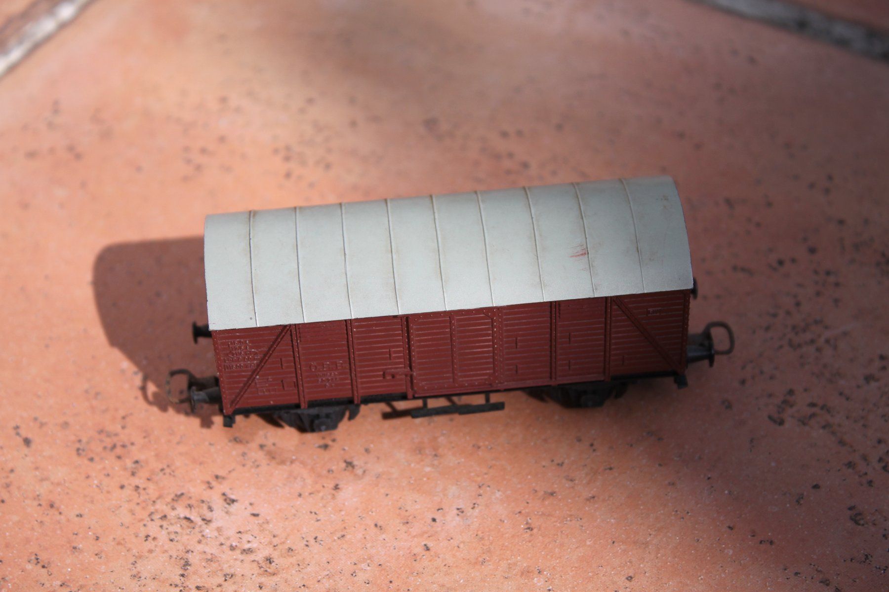 Kleinbahn Modellini di ferrovie: 2 Güterwagen (Kleinbahn) – Usato da La Tour-de-Peilz venduto da valoute 2