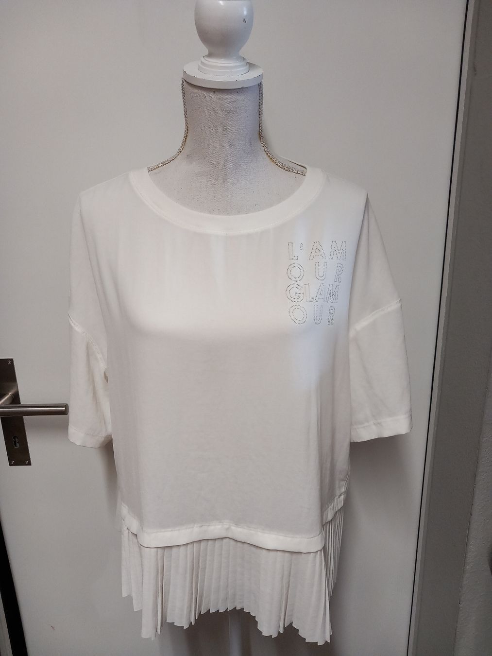 Marc Cain T-shirt: MarcCain elegantes Shirt Gr.L mit Plissee – Usato da Gwatt (Thun) venduto da umwelt-brocki