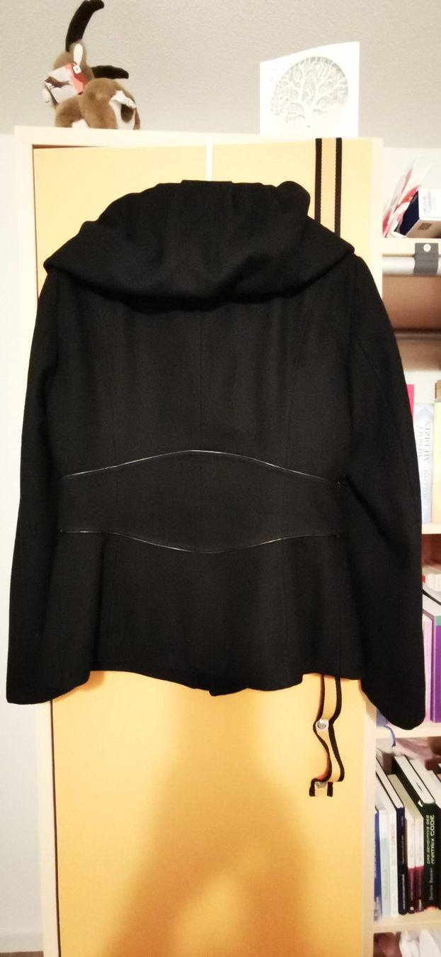 Zara Giacche: Zara Damenjacke Grösse L – Usato da Volketswil venduto da lullu64 2