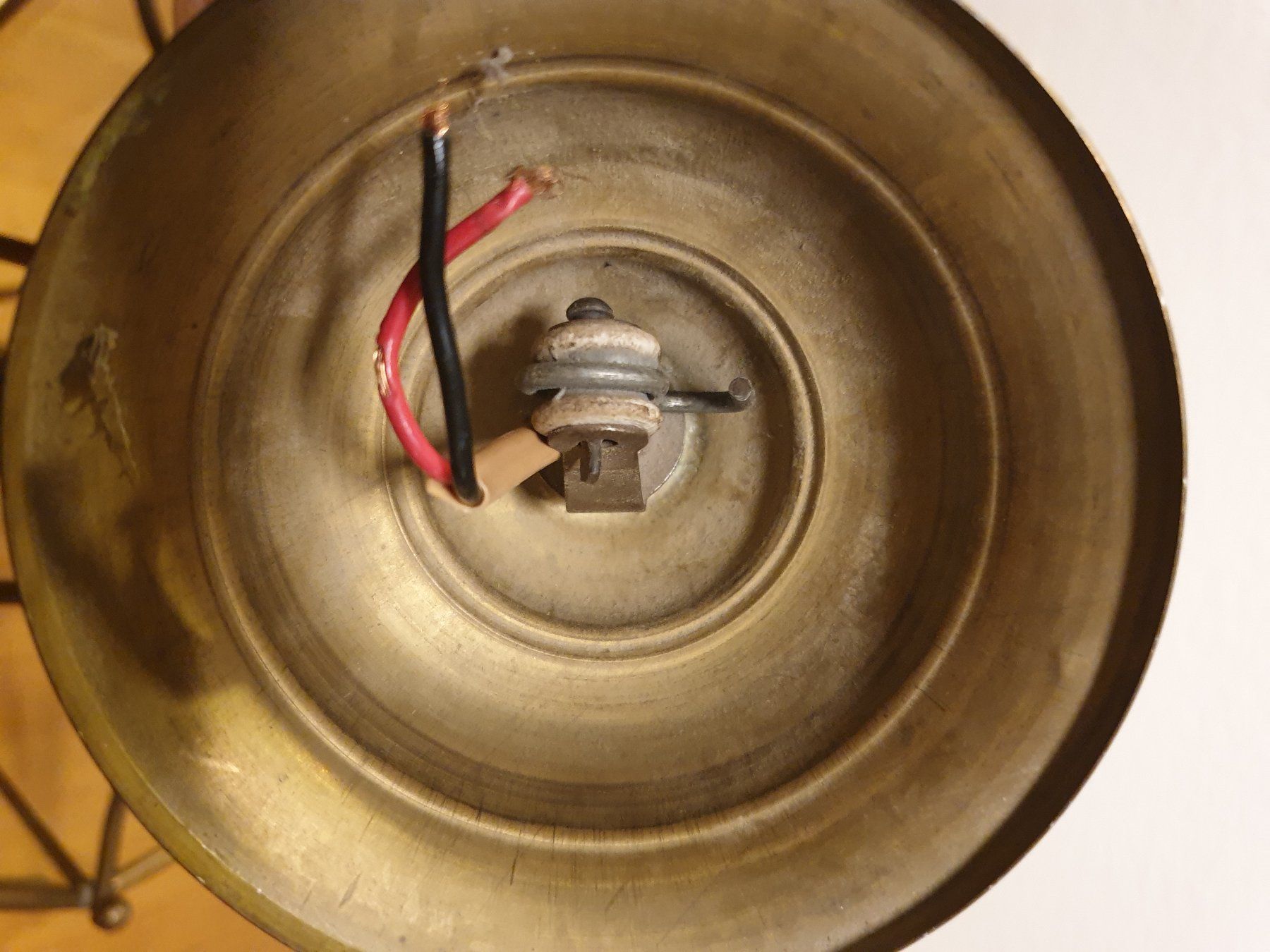 Lampadari & plafoniere: Antike Luzerne Hängelampe mit Kristallglass – Usato da Muri b. Bern venduto da GoldenButton 4