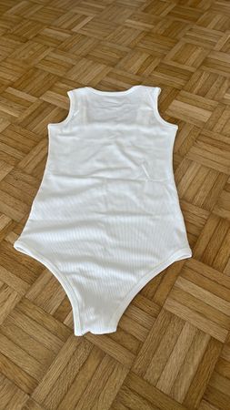 Damen Body weiss ärmellos 