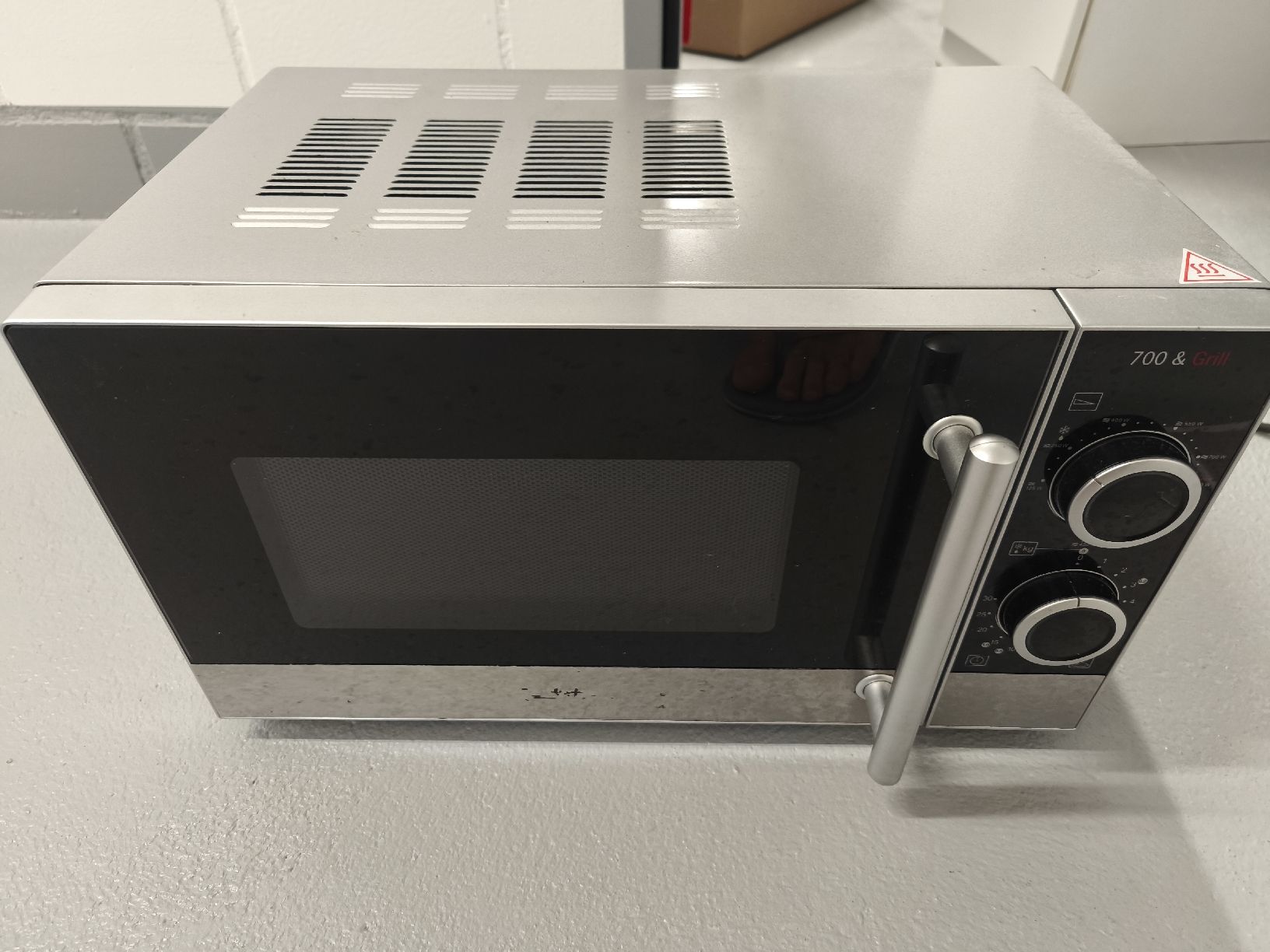 Forni: Severin Mikrowelle MW 7874 mit Grill  – Usato da Illnau venduto da miccella 1