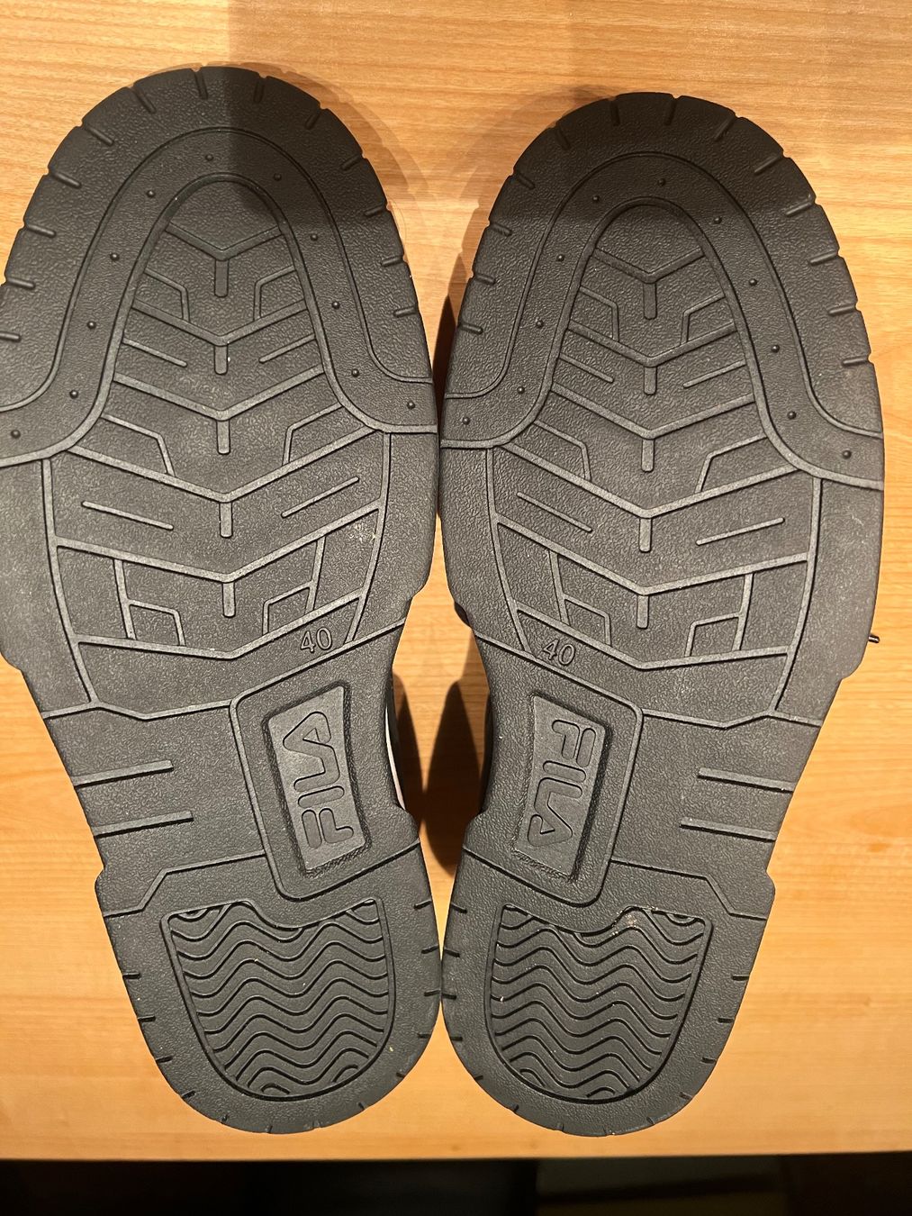 Fila Scarpe da uomo: FILA Sneaker weiss/schwarz Gr. 40 – Nuovo (secondo la descrizione) da Benglen venduto da Hubwig 5