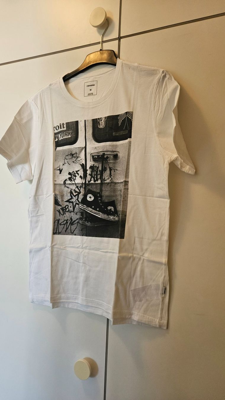 Converse T-shirts: T-shirt Converse tg.M cotone – D'occasion à Melano par H-Sara