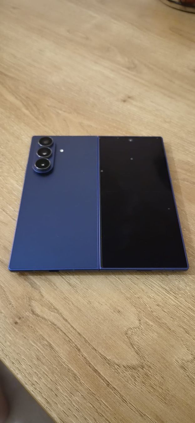 Samsung Telefoni cellulari / Smartphones: Samsung Galaxy Z Fold7 – Nuovo (secondo la descrizione) da Uster venduto da fil_ybs9 3