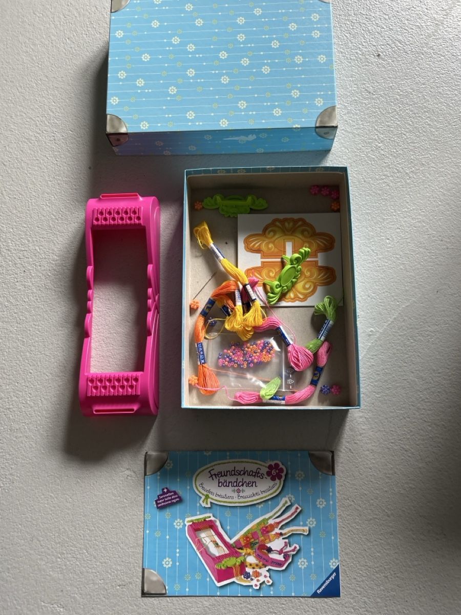 Kit bricolage: Freundschaftsbändchen – Usato da Lostorf venduto da Venice16 1