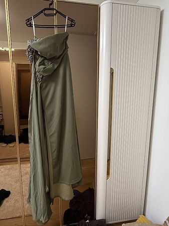  Elegantes Abendkleid  NEU & ungetragen 