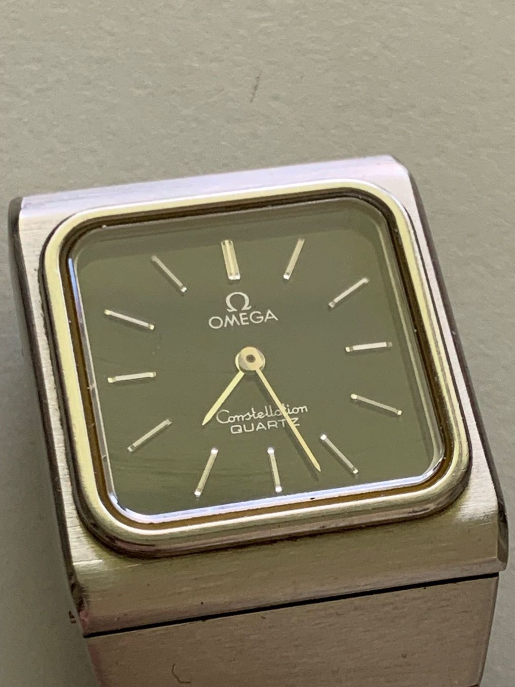 Omega Uhren: Omega Constellation Quartz – Defekt aus Zürich von rayberg