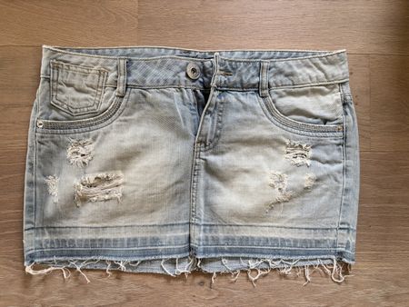 Denim Rock Guess hellblau Grösse M (sehr gross geschnitten)