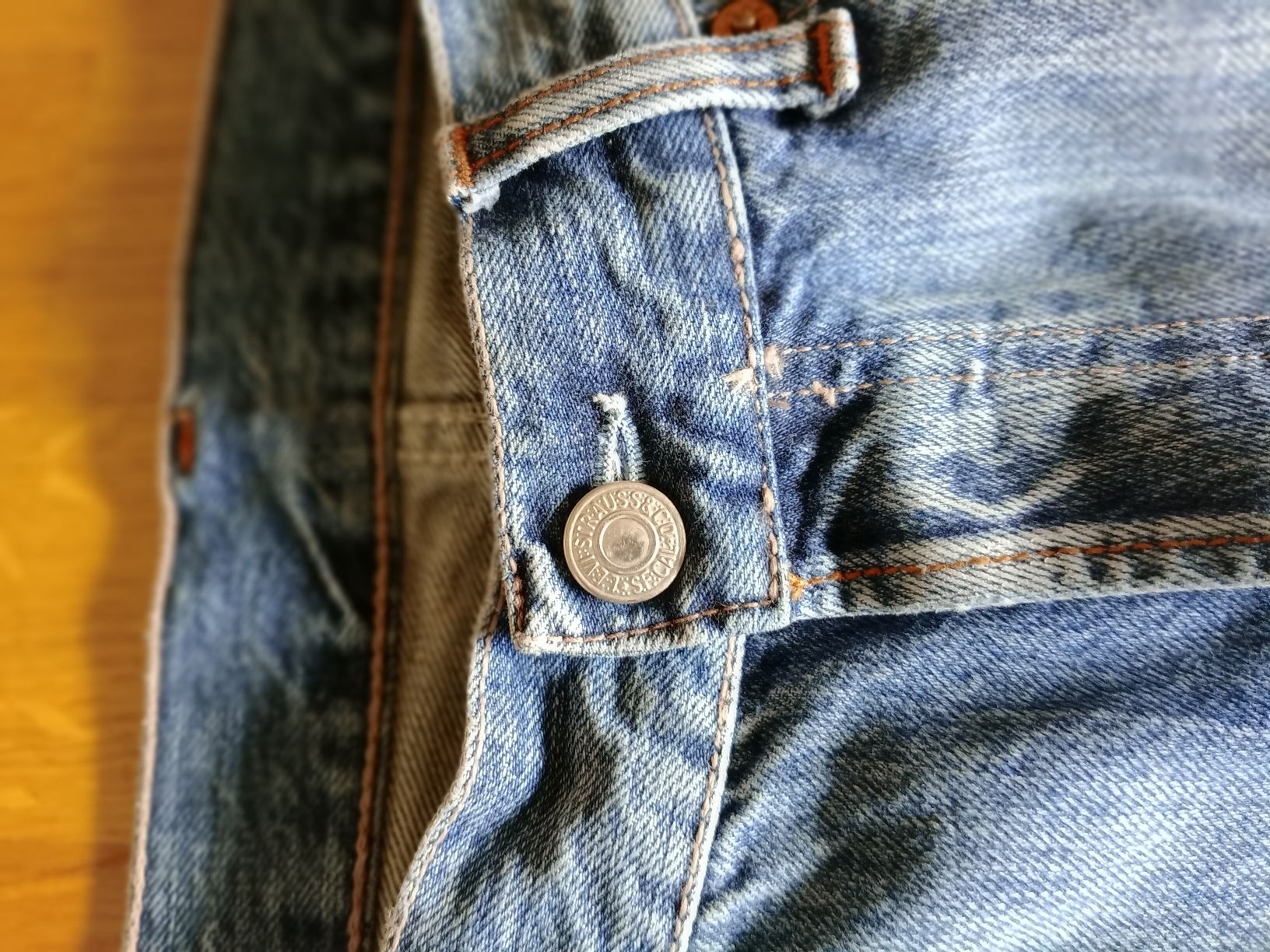 Levi's Jeans: Levi  Strauss 501 – Usato da Disentis-Muster venduto da Bix03 8