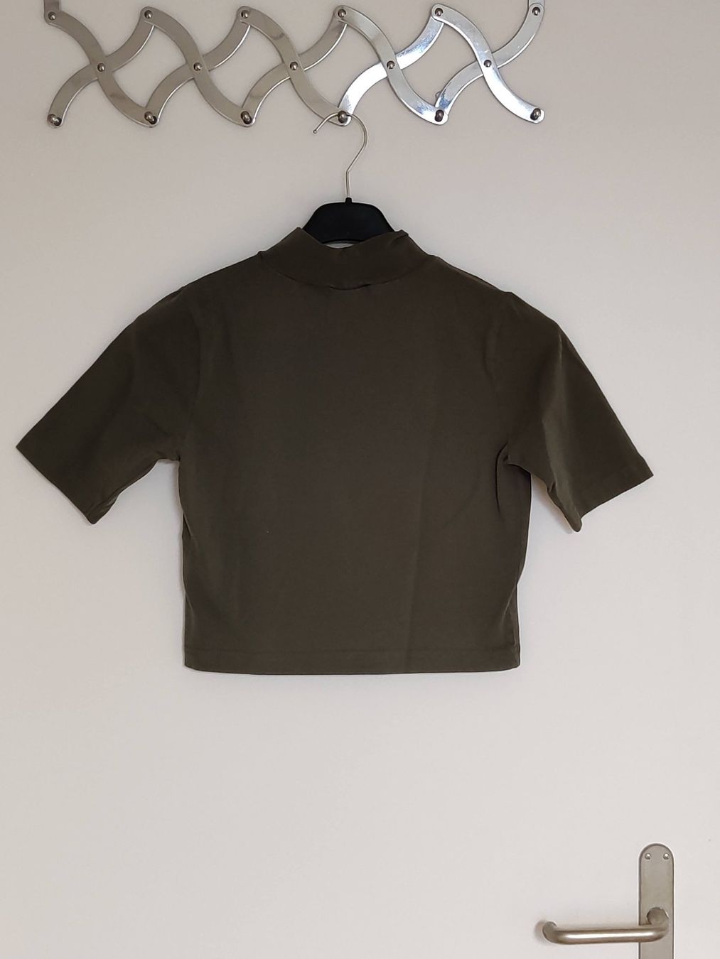 T-shirt: Schlichtes Crop Top, Urban Classics, Gr. M – Usato da Birmensdorf ZH venduto da Nebuliane 1