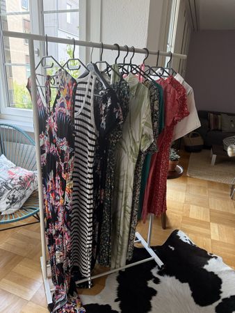 Sommer-Kleider-Paket Gr. M – 10-teilig , sehr gepflegt