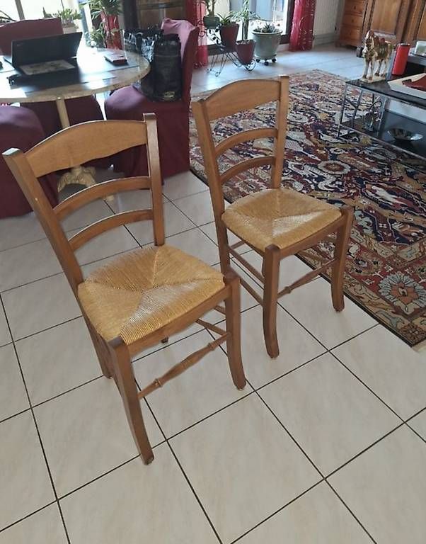 Chaises: Lot de 8 chaises en chênes  – D'occasion à Rolle par geo_xl8h 1