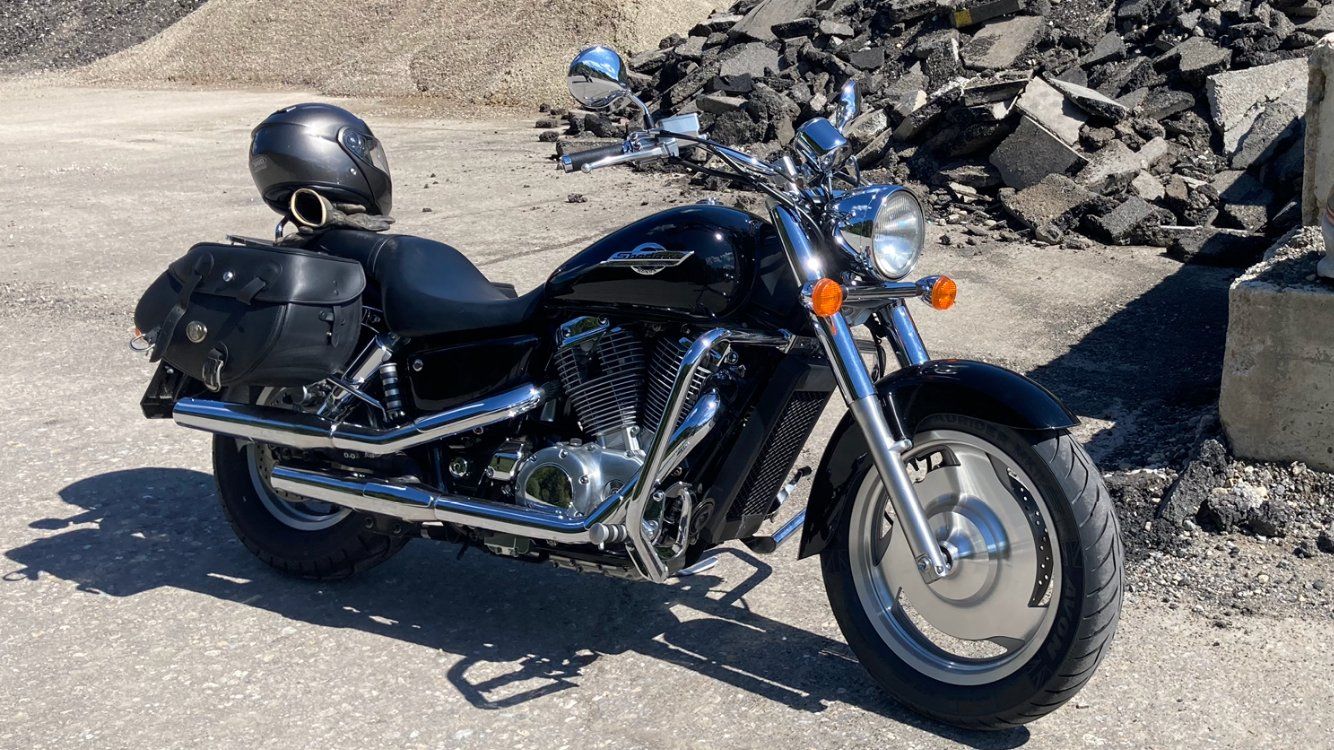 Honda Chopper: Honda VT1100 C2B Shadow-Sabre – Usato da Forch venduto da Haui2