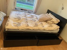 MALM Bett schwarz, Lattenrost, Matratze und vier Schubladen