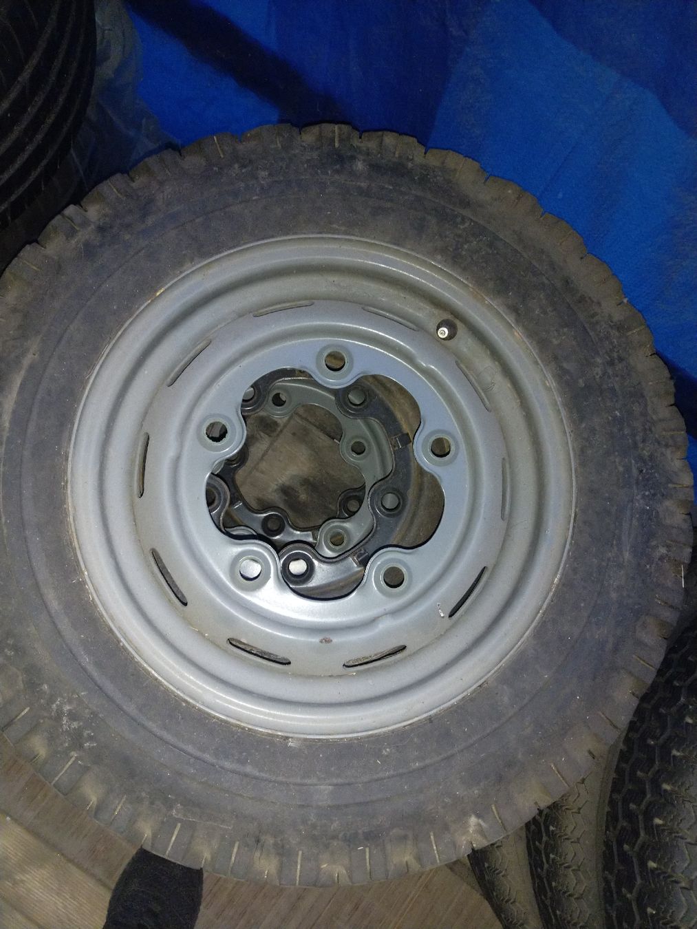 Pneus & Kompletträder: 4 Roues VWT2 14" – Gebraucht aus La Chaux-de-Fonds von BI_2300 1