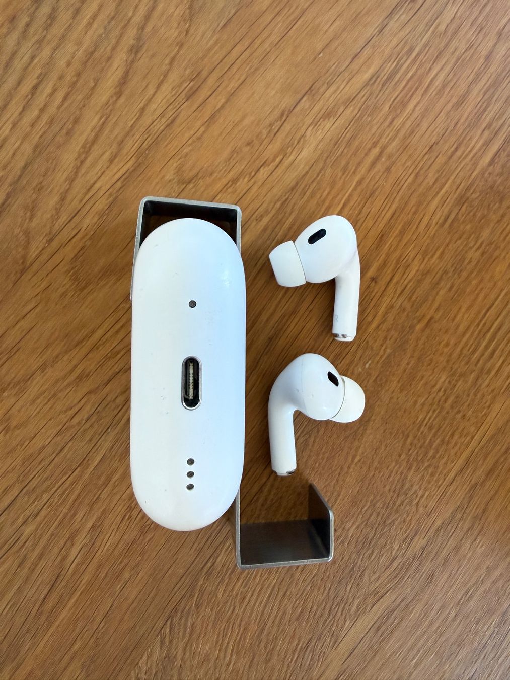 Apple Cuffie: APPLE AirPods Pro 2 (USB-C) – Usato da Lausanne venduto da Nine1982 8