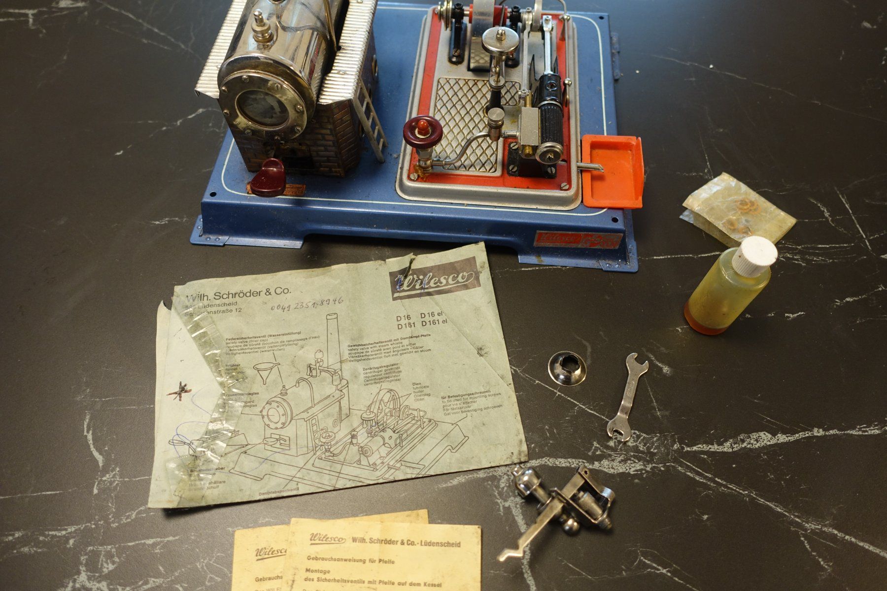 Wilesco Kit di modellismo & Modellini statici: Dampfmaschine Wilesco D16 – Usato da Belp venduto da Mazarron58 3