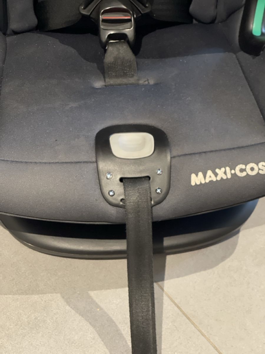 Maxi-Cosi Sièges auto: Maxi-Cosi Titan Plus i-Size Authentic Graphite – D'occasion à Oberarth par MaTla 5