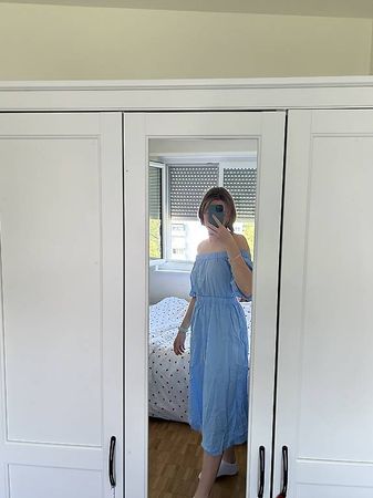 HELLBLAUES OFF-SHOULDER-KLEID