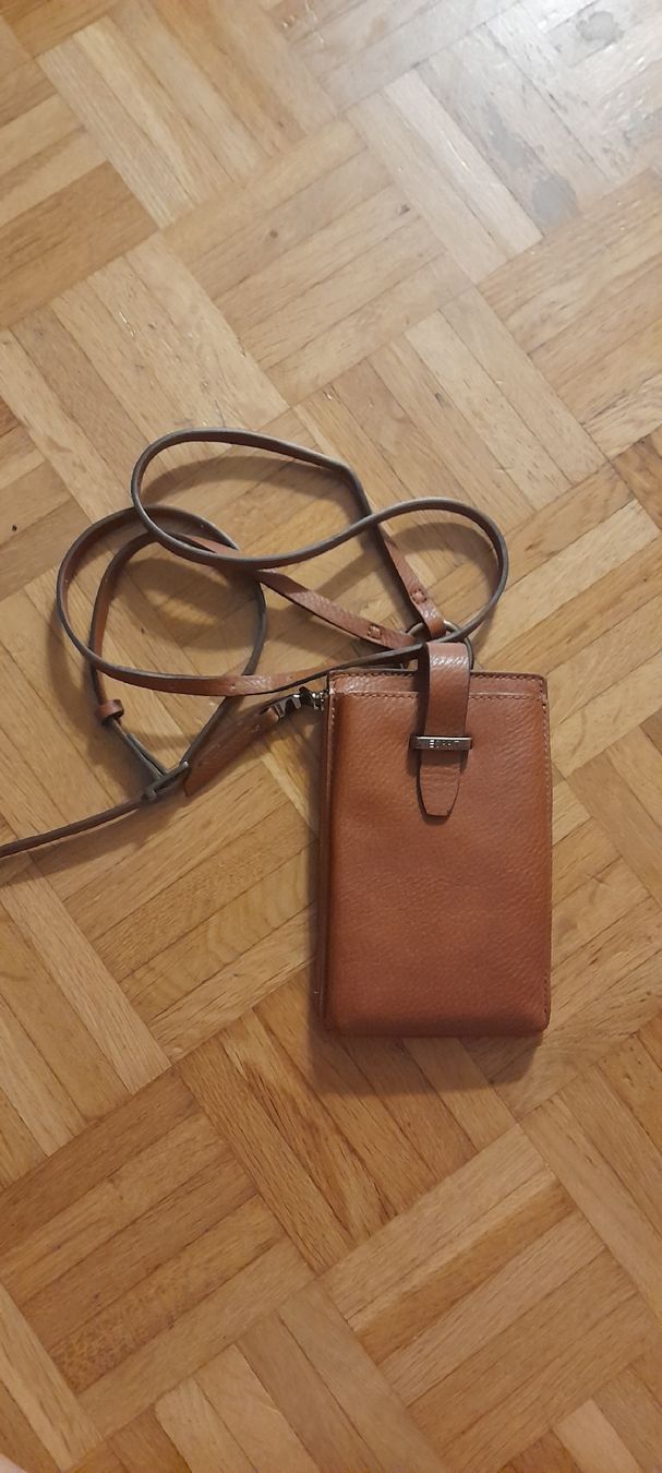 Esprit Sacs: praktische Handytasche mit 3 Fächern – D'occasion à Ebikon par dietiker-s