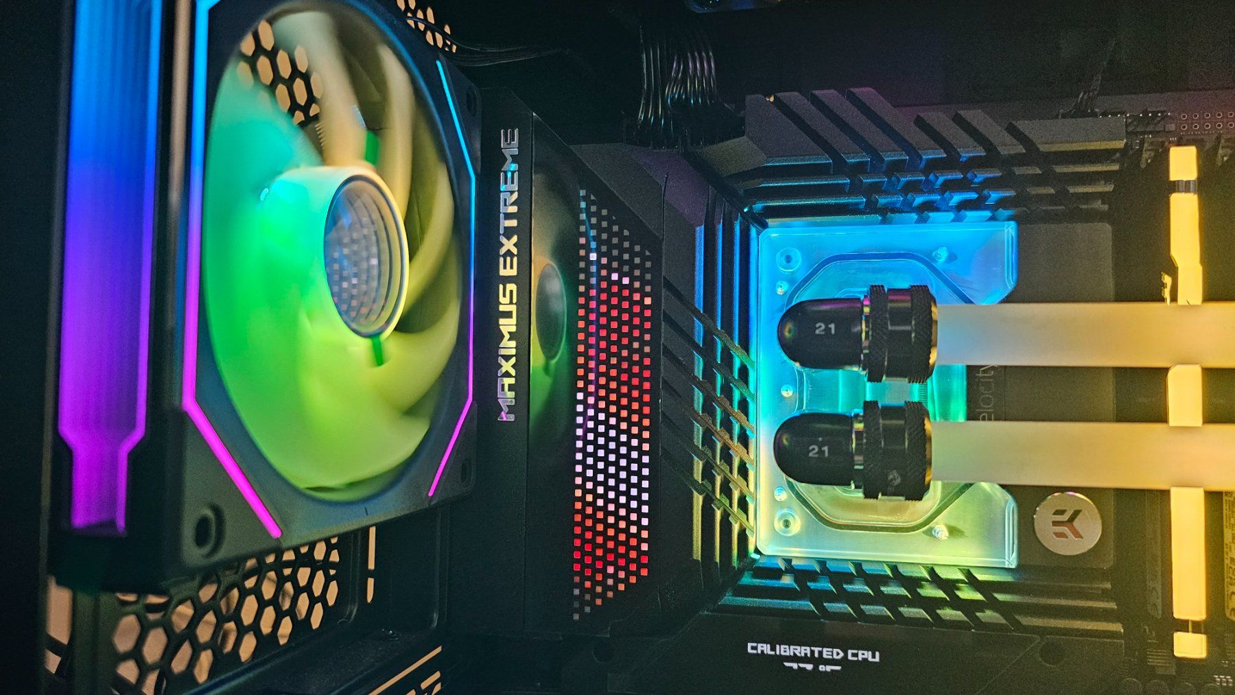 PC: Highend Gaming System mit custom Wasserkühlung – Usato da Buchs AG venduto da msb05 5