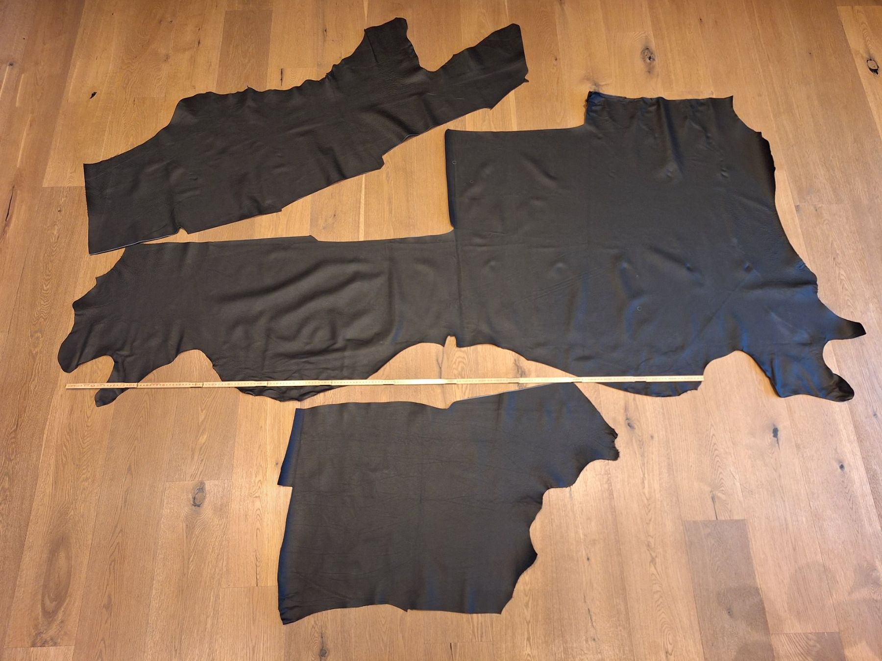 Kit bricolage: Hochwertige Lederresten – Usato da Illnau venduto da FamSig