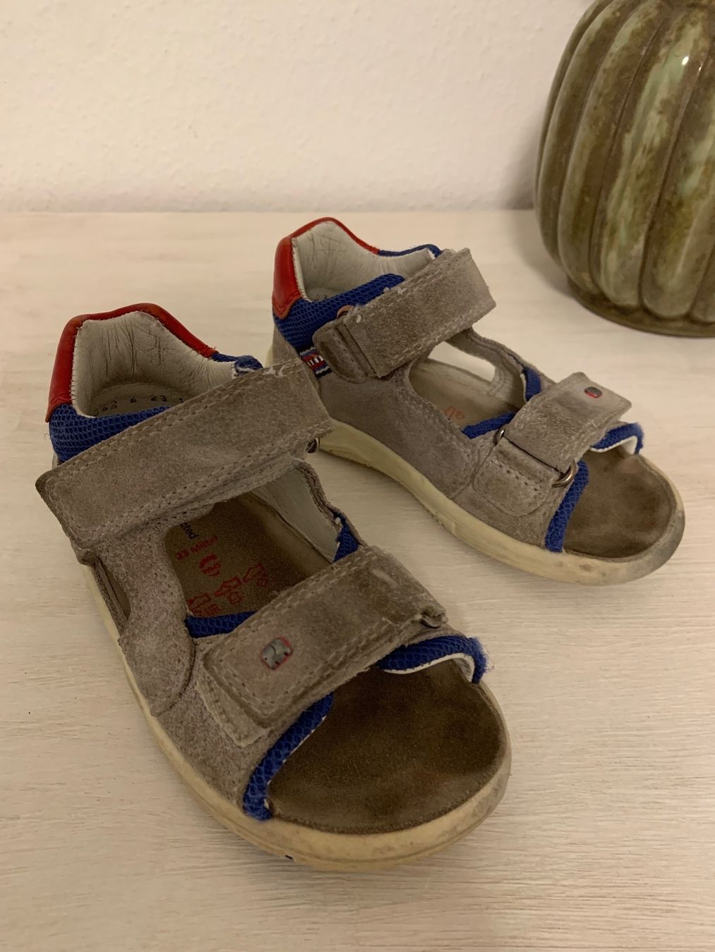 Elefanten Schuhe für Jungen: Kinder Sandalen Gr. 23 Leder – Gebraucht aus Zürich von bur_6jq9