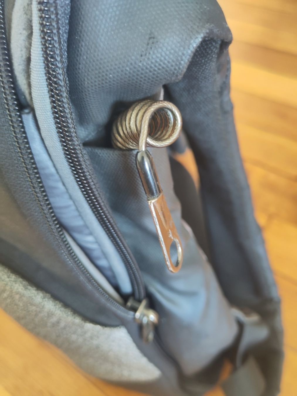 Zaini: Rucksack mit vielen Innentaschen – Nuovo (secondo la descrizione) da Zürich venduto da Hoernli123 8