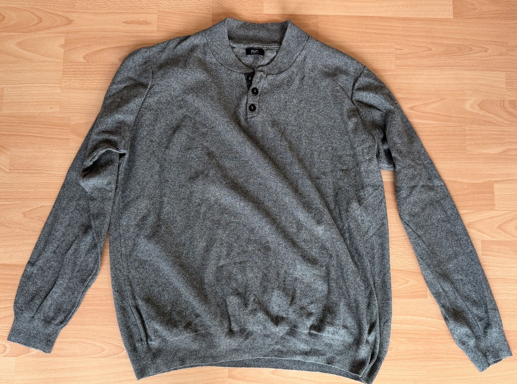 Maglioni & Felpe: Pullover - F+F grau Strick Gr. 3XL / XXXL – Usato da Winterthur venduto da Secondhand-Family