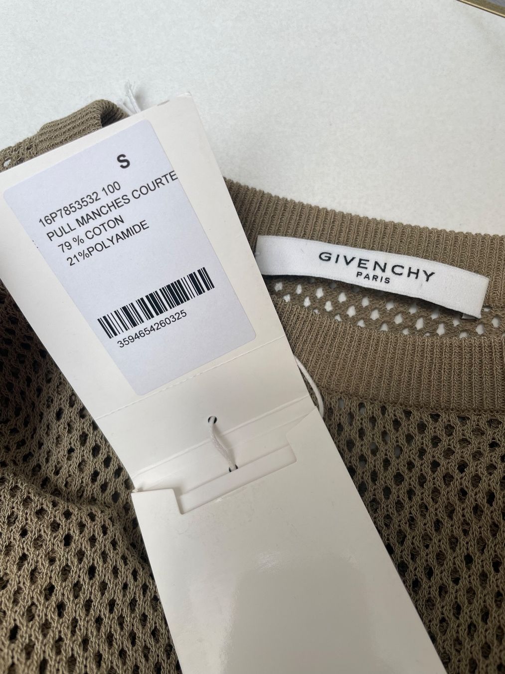 Givenchy Pulls & Sweat-shirts: givenchy shirt – D'occasion à Vacallo par kellyyy 2