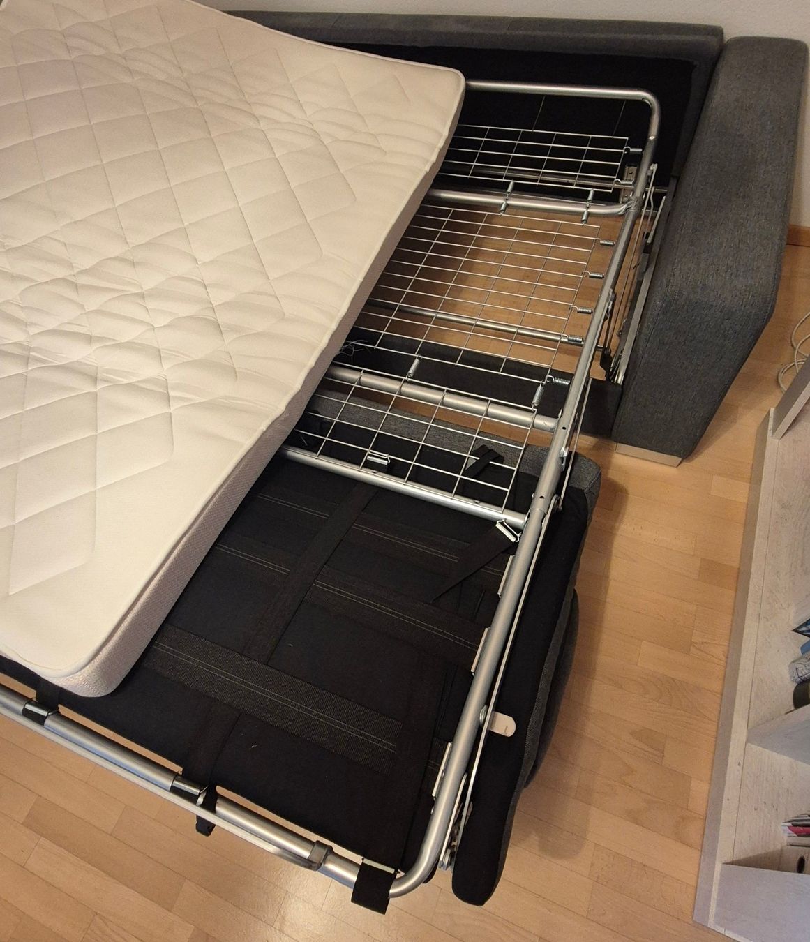 Interio Divani: Sofa 2.5er mit Bettfunktion anthrazit (Interio WILSON) – Usato da Horgen venduto da Carmensimone 5