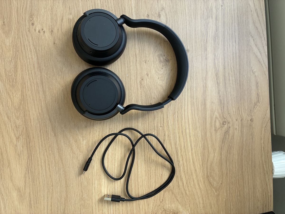 Microsoft Kopfhörer: Microsoft Surface Headphones 2 – Neu (gemäss Beschreibung) aus Zürich von mili_be