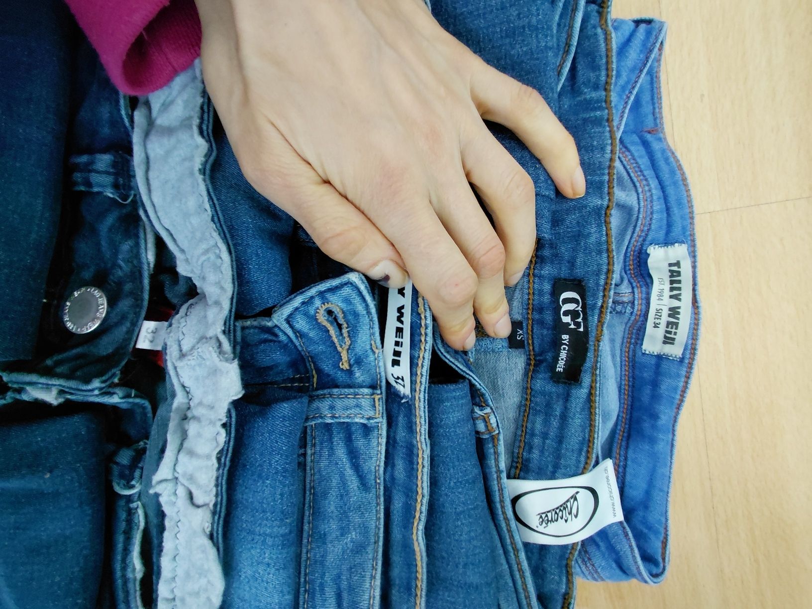 Lots de vêtements: jeans kleiderpaket 32 – D'occasion à St. Niklaus VS par sportler60 3