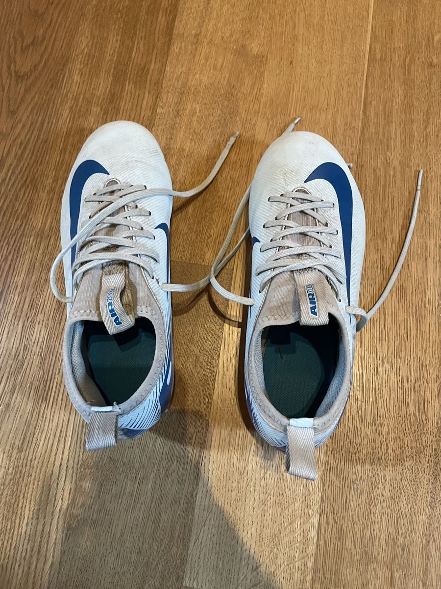Nike Scarpe da uomo: Fussballschuhe Gr 36.5 – Usato da Flumserberg Bergh venduto da tamaramullis