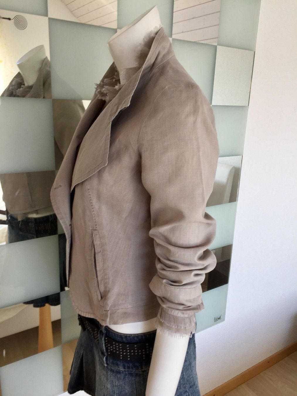 Hugo Boss Giacche: HUGO BOSS BLAZER KAKI/NP 570.- – Nuovo (secondo la descrizione) da Eschenbach SG venduto da Lady020 7