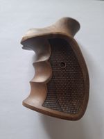 Nussbaum Griffschalen für die Smith Wesson Round Butt