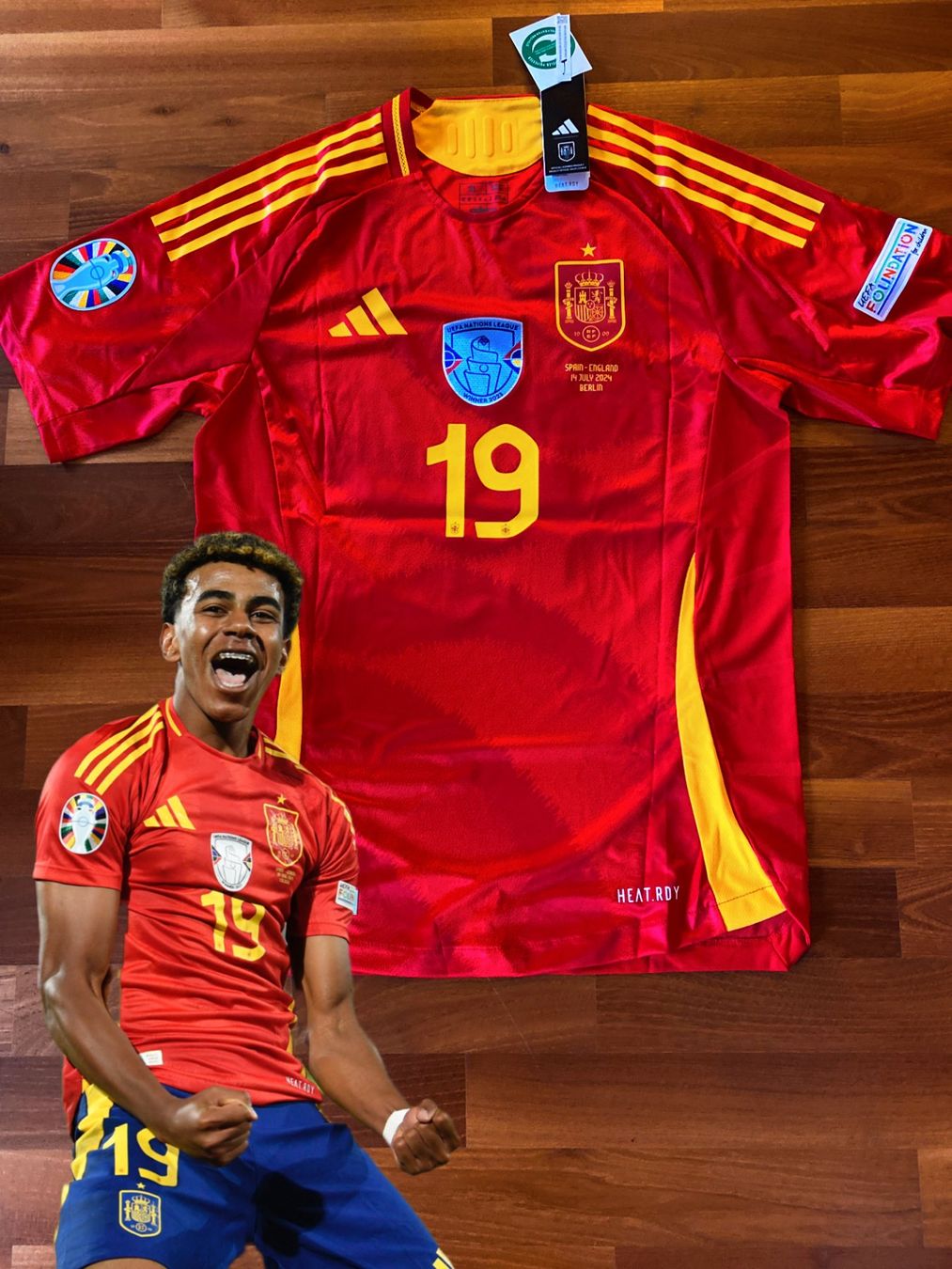 Adidas Leibchen & Hosen: Lamine Yamal Euro 2024 final- Spain player version jersey – Neu und originalverpackt aus Genève von