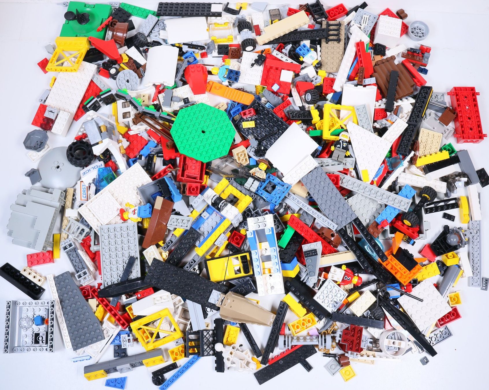 Lego Baukästen: 1.5 kg. Legoteile mit Minifiguren – Gebraucht aus Hettlingen von Scholi99