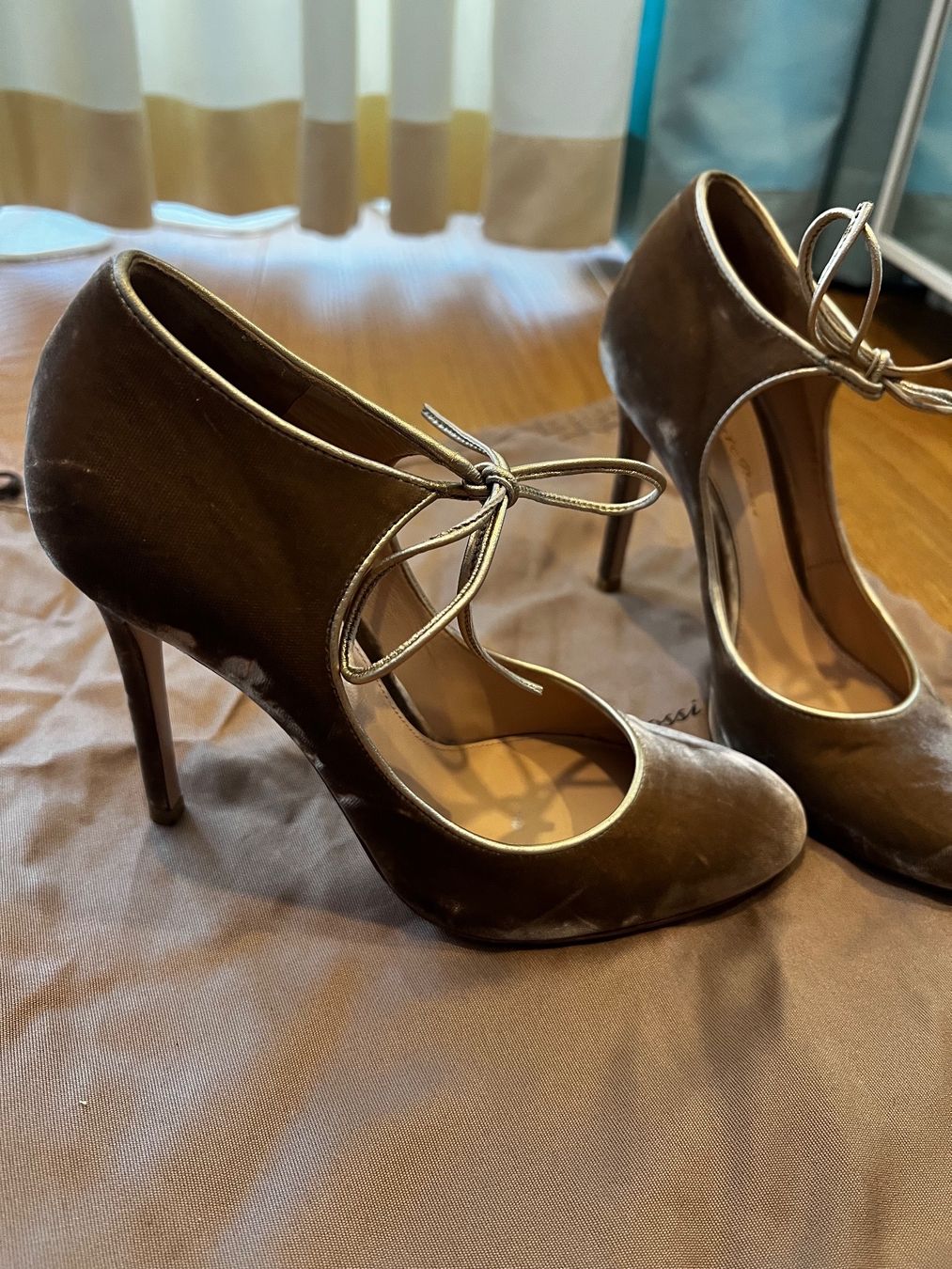 Gianvito Rossi Scarpe da donna: Gianvito Rossi Pumps Gr. 36 – Usato da Killwangen venduto da was.sharp 2