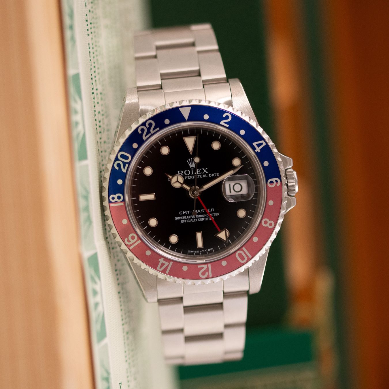Rolex Uhren: Rolex GMT Master "Pepsi"/ 16700 / 1995 / Full Set – Gebraucht aus Luzern von PrimeSwissTime