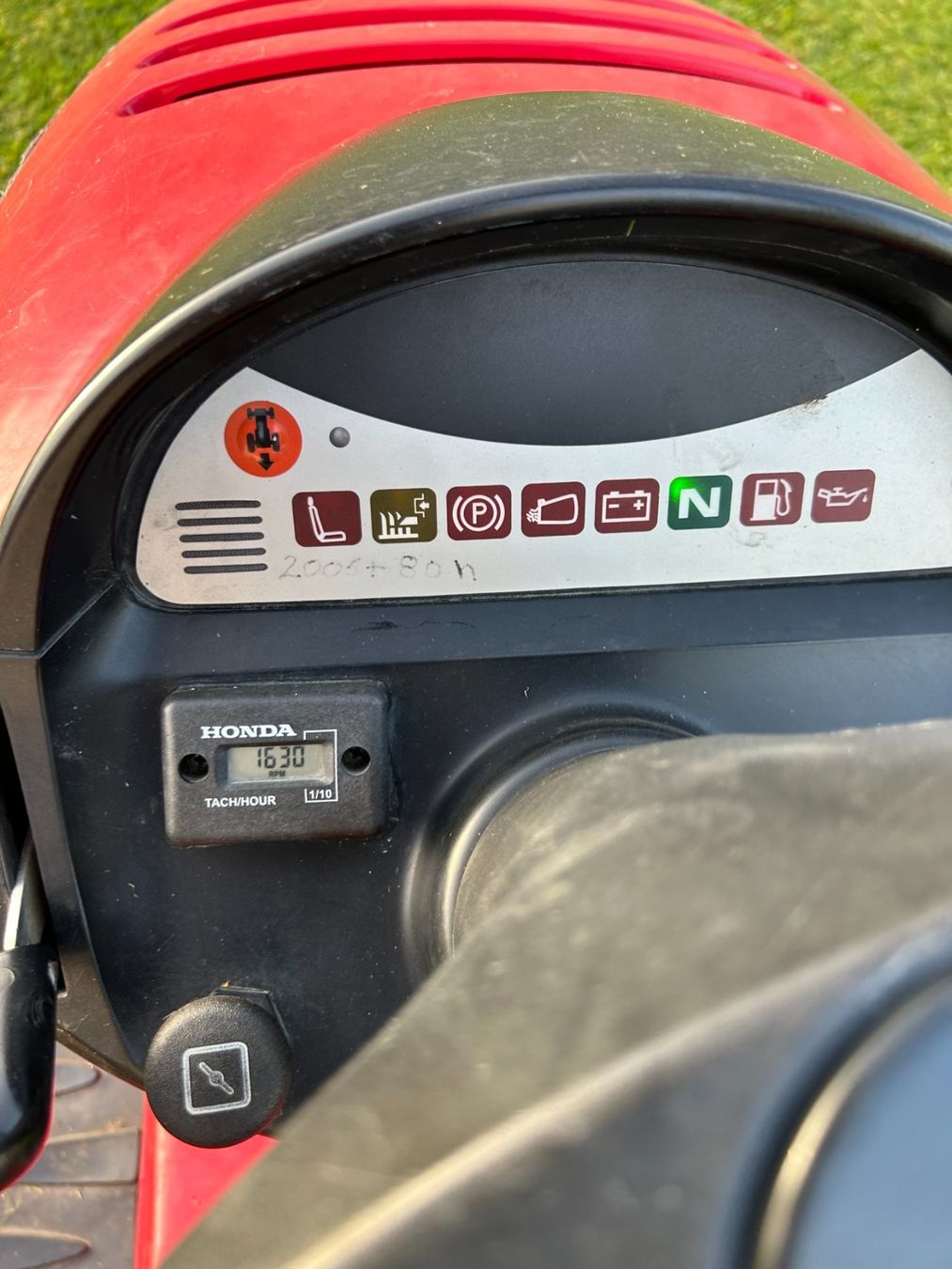 Honda Rasenmäher: Tracteur tondeuse Honda – Gebraucht aus Les Verrières von  3