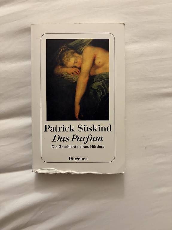 Bücher: Das Parfüm Buch – Gebraucht aus Ebnat-Kappel von Mzottli