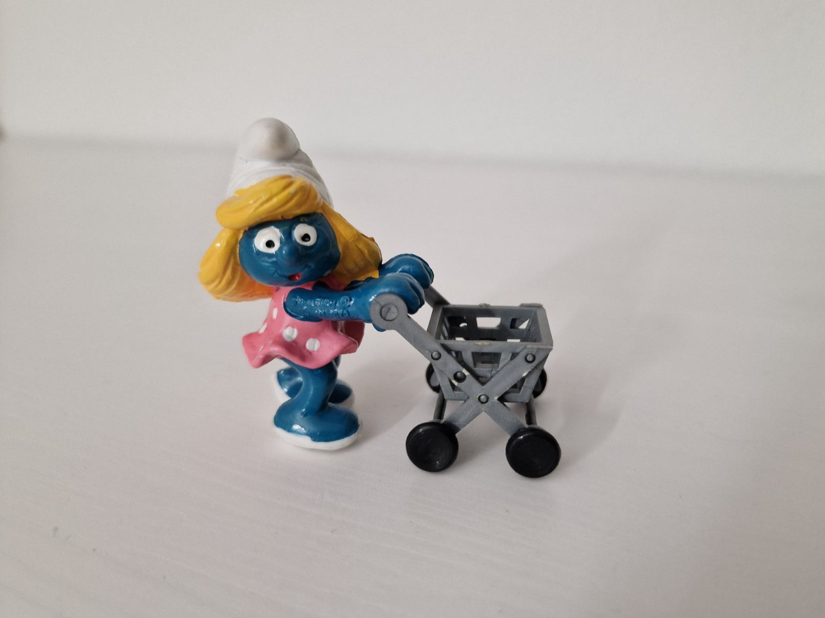 Schleich Figuren: Schleich 40227 Schlumpfin mit Einkaufswagen – Gebraucht aus Root von Tanja.st