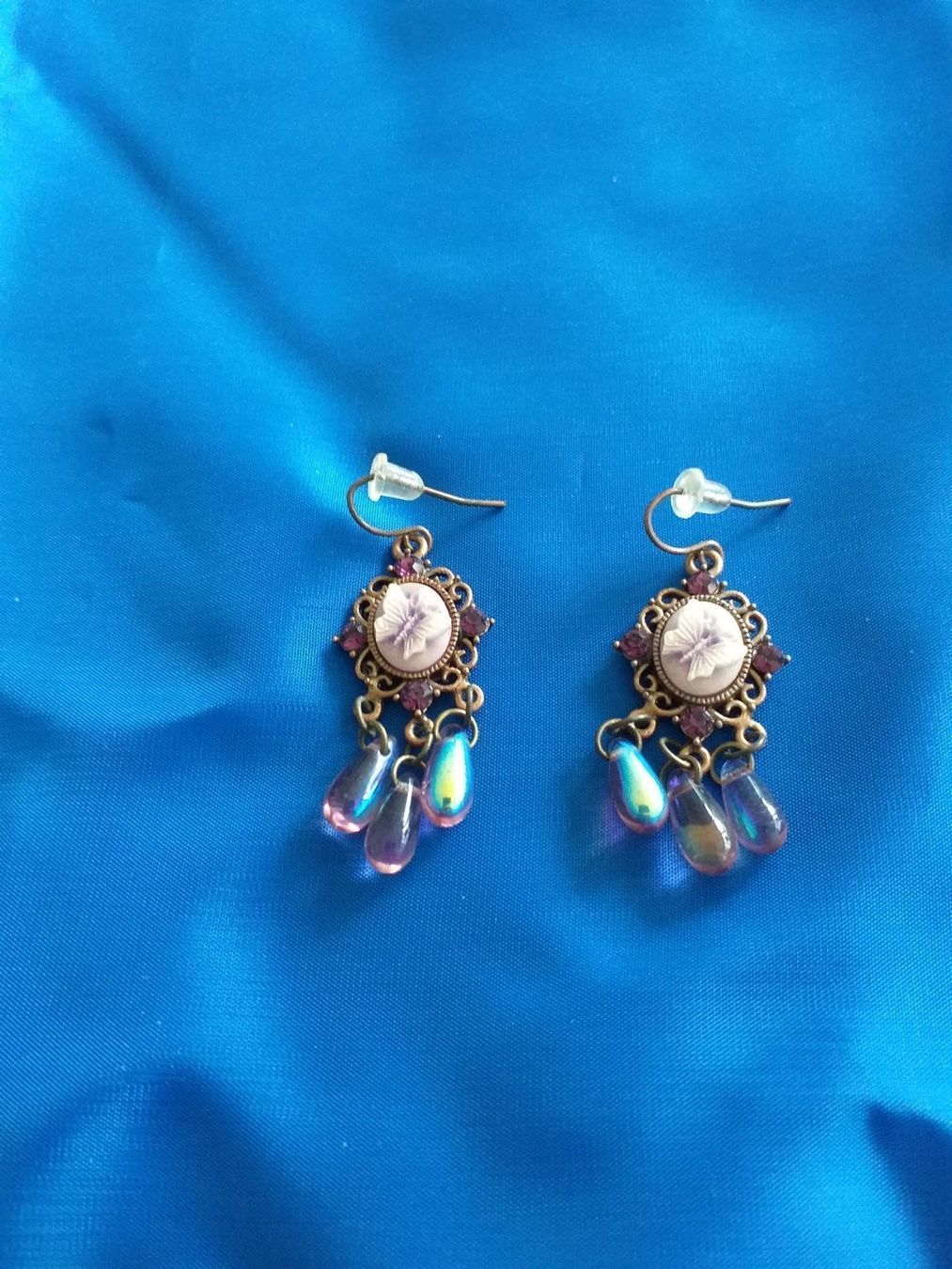 Ohrringe & -stecker: Ohrringe Schmetterling lila – Gebraucht aus Basel von whi_5lxt