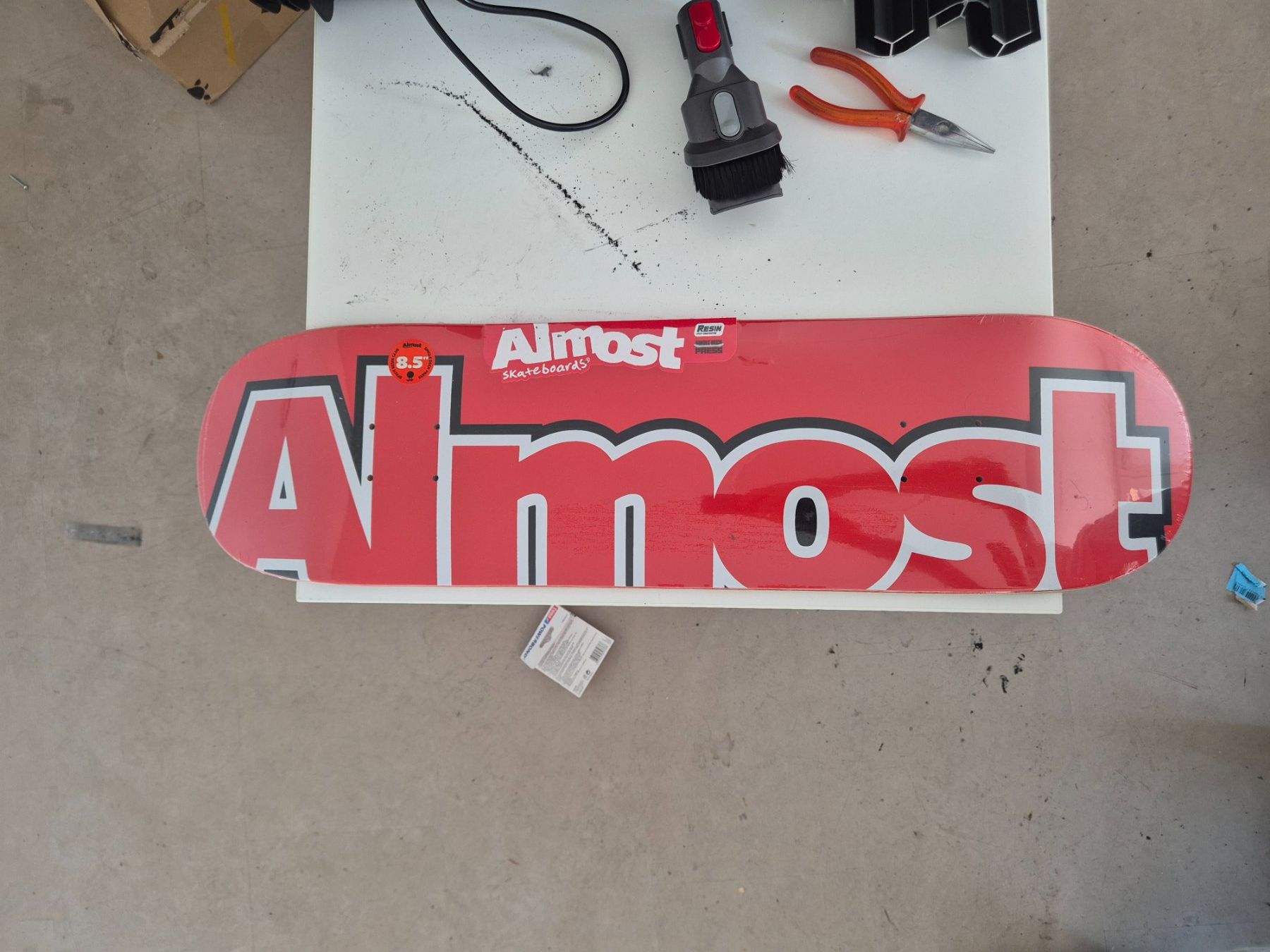 Skateboards: Almost Skateboarddeck grösse 8.5 – Neu und originalverpackt aus Pratval von jonwayne