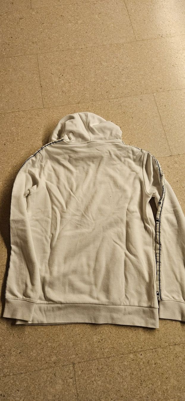 Champion Pullover & Sweatshirts: Kapuzenpulli – Gebraucht aus Münchenbuchsee von Yothu 1
