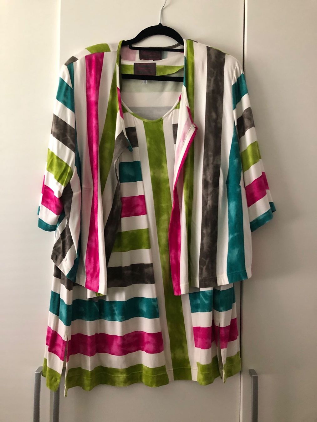 Giacche: Top mit Jacke, Sempre prill, Gr. 52, neuwertig – Nuovo (secondo la descrizione) da Uster venduto da Elefanten2