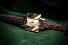Universal Geneve - Tank Ref.155155 Pink Gold 1959 Lady’s Wat